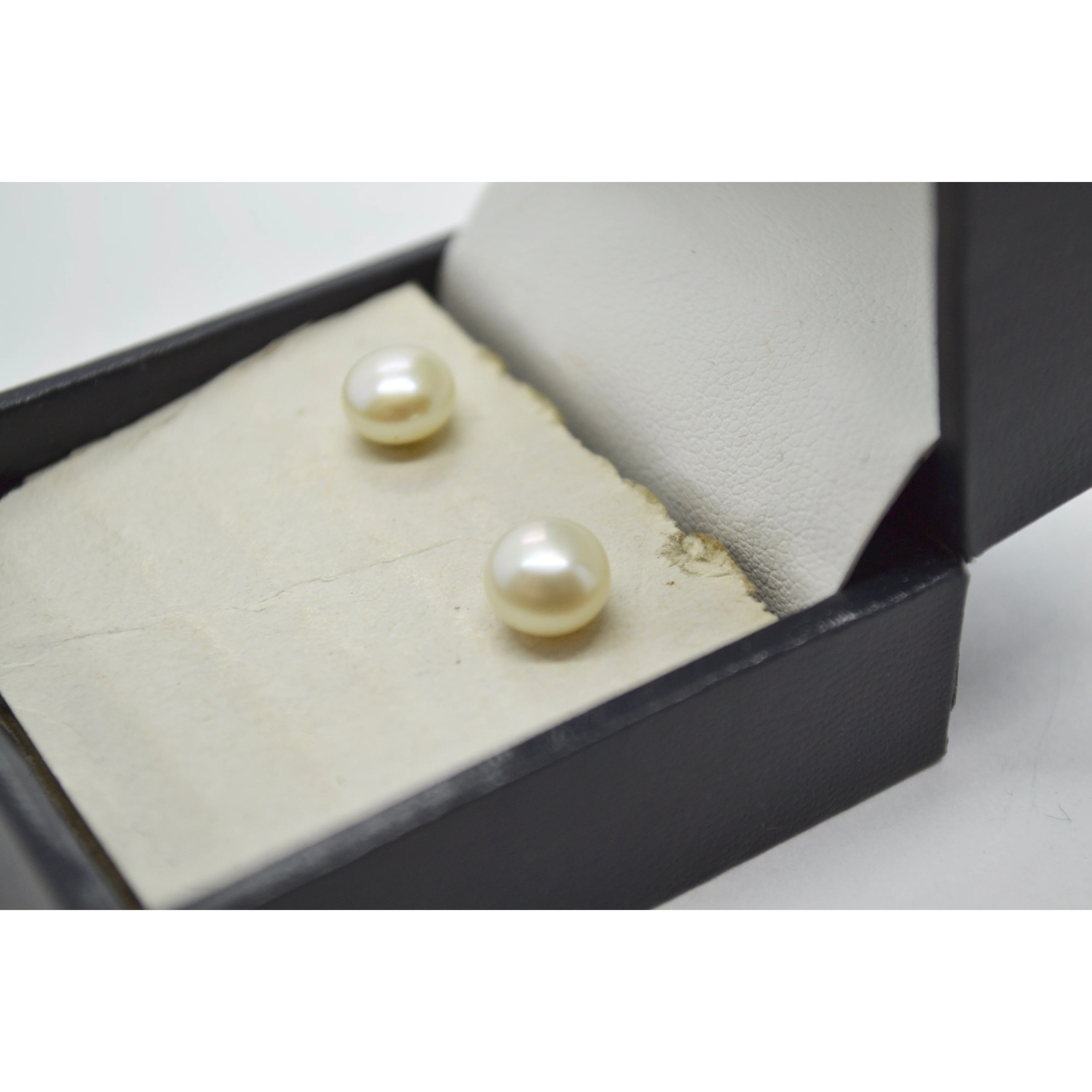 Fine Jewellery Pearl Button Stud Earrings 10K Yellow Gold 6mm - Image 4
