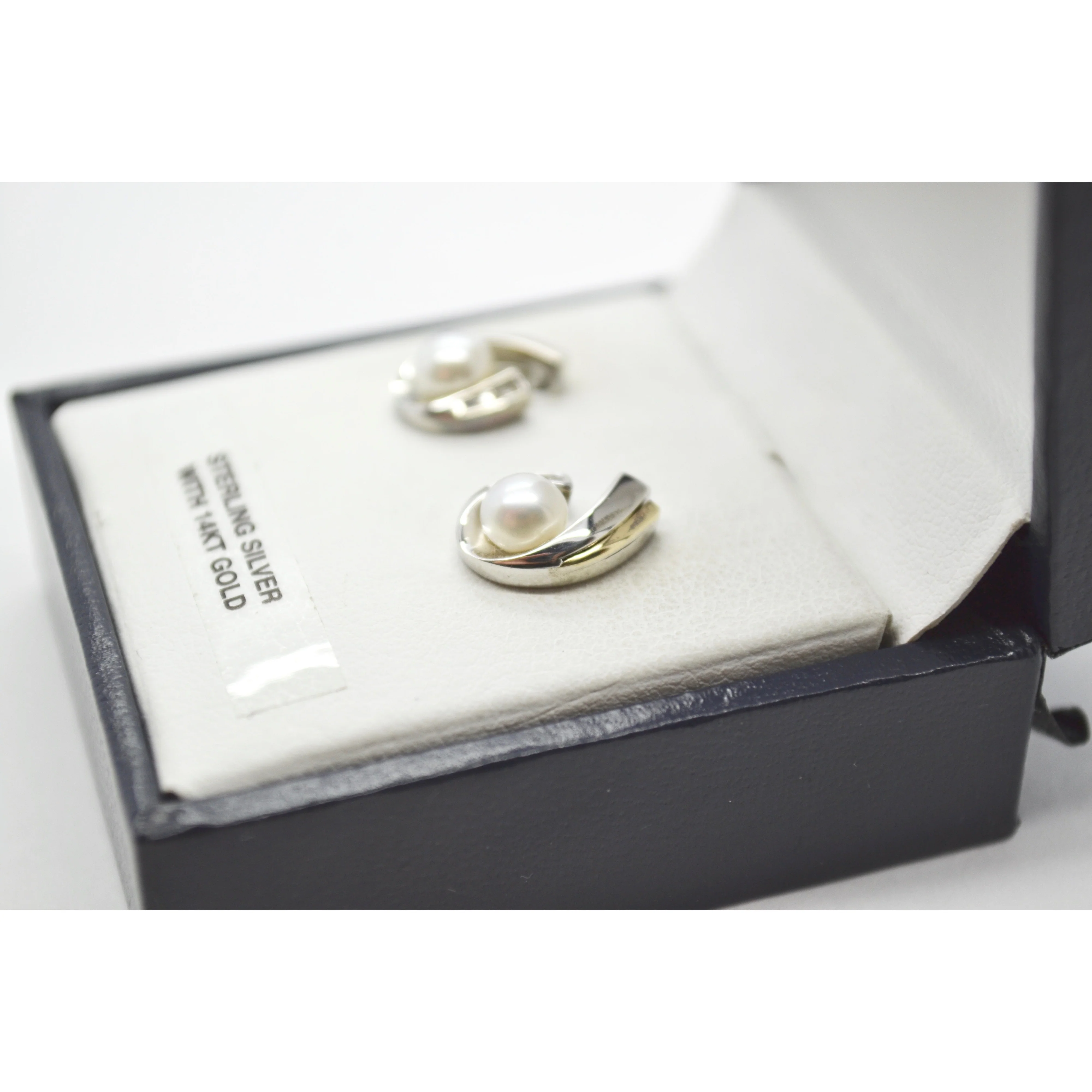 Fine Jewellery 14K Yellow Gold Sterling Silver Diamond & 5mm Pearl Earrings - Image 4