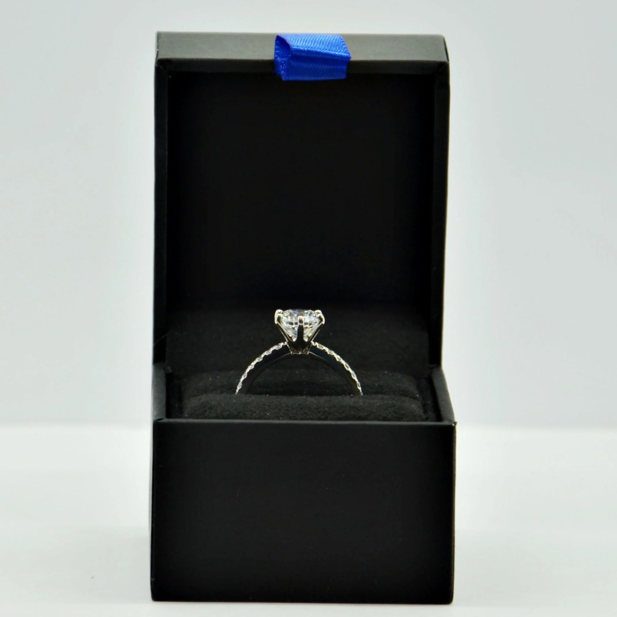 Amazon Curated Swarovski Zirconia Solitaire Ring Set - Image 3