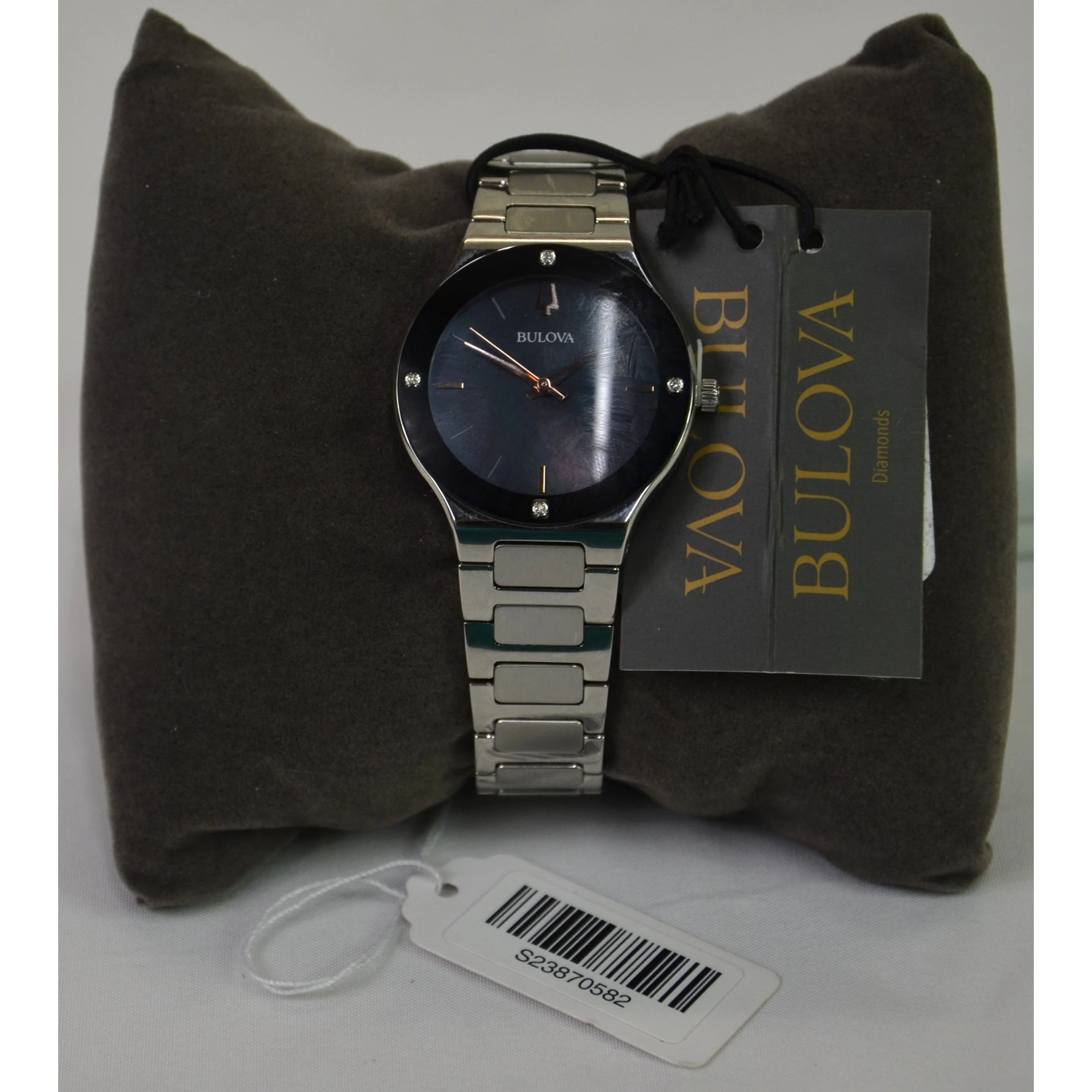 Bulova Women's Futuro Millennia Diamond-Accent  Bracelet Watch 96R231 - Image 4