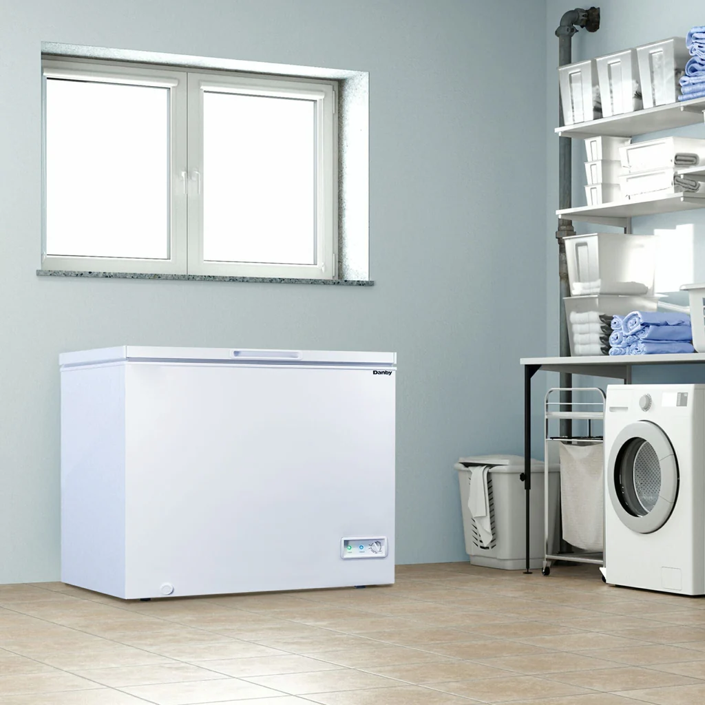 Danby 7.0 Cu. Ft. Convertible Square Model Chest Freezer - DCF070A5WCDB - Image 4