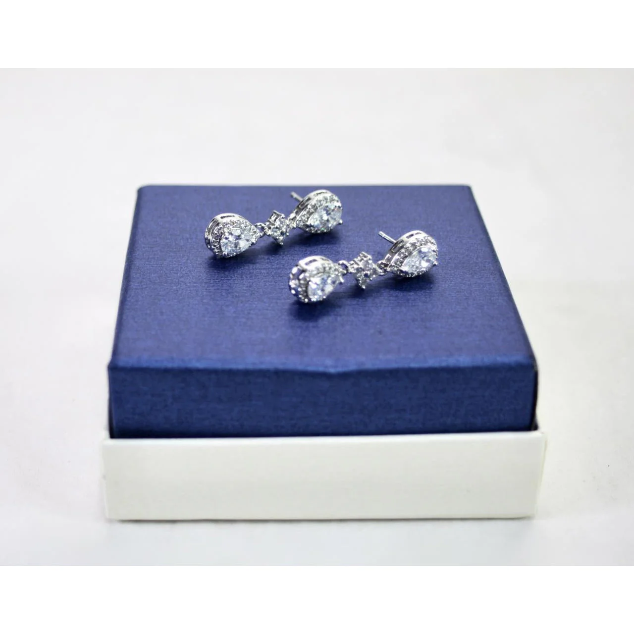 EleQueen Bridal Inspired Teardrop Necklace Set - Image 3