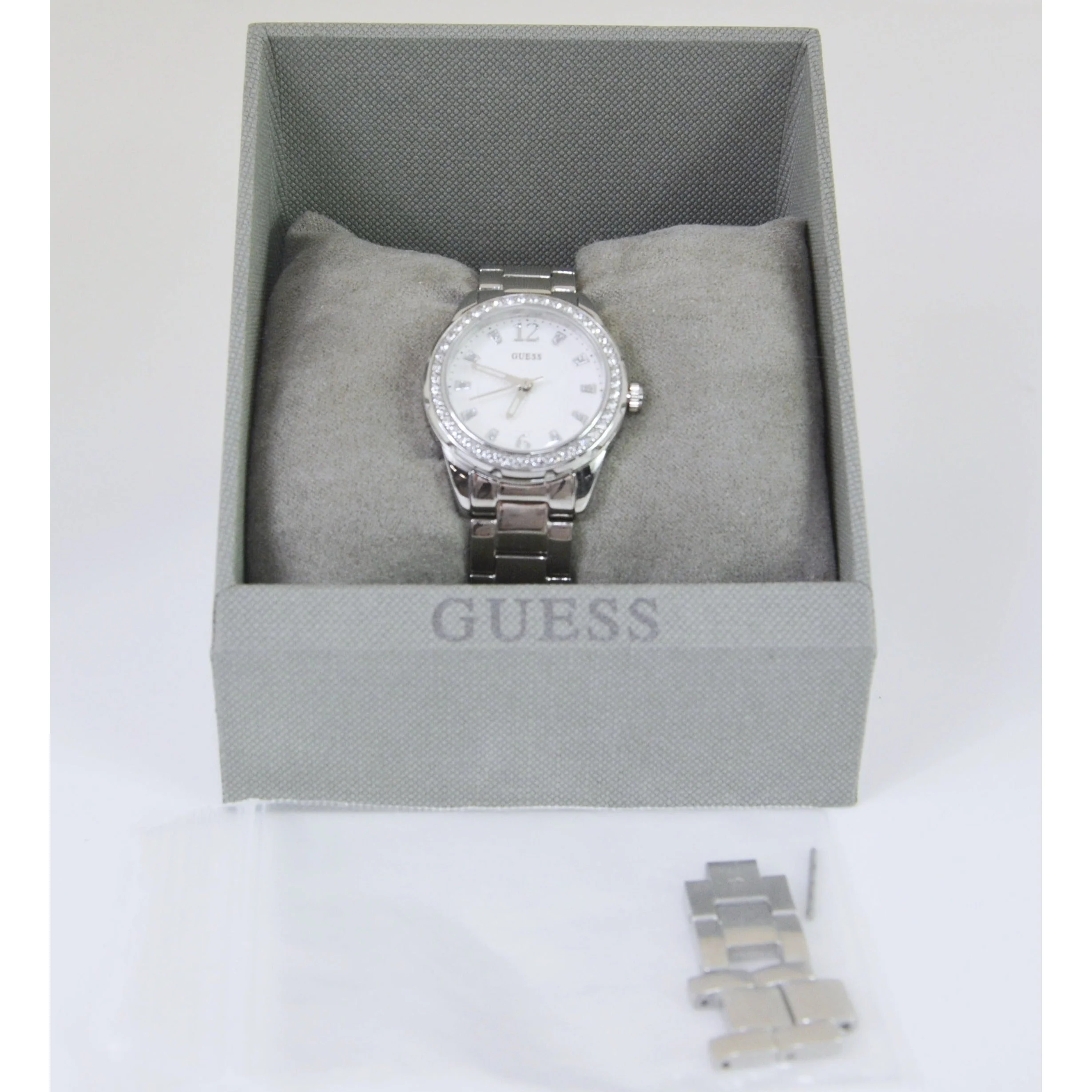 GUESS Ladies W0445L1 Watch Silver 28mm - Image 4