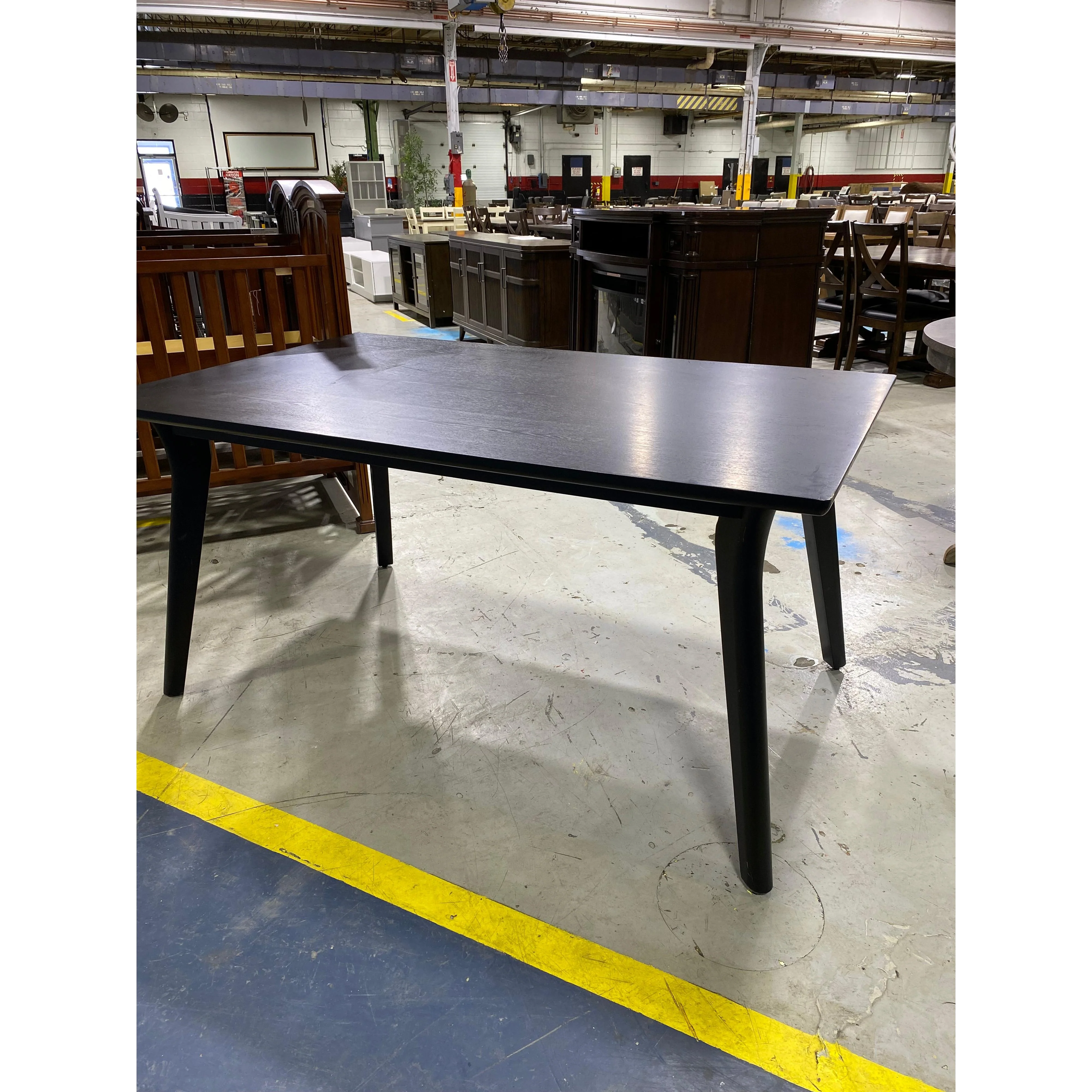 Hannigan Dining Table Black - Image 2