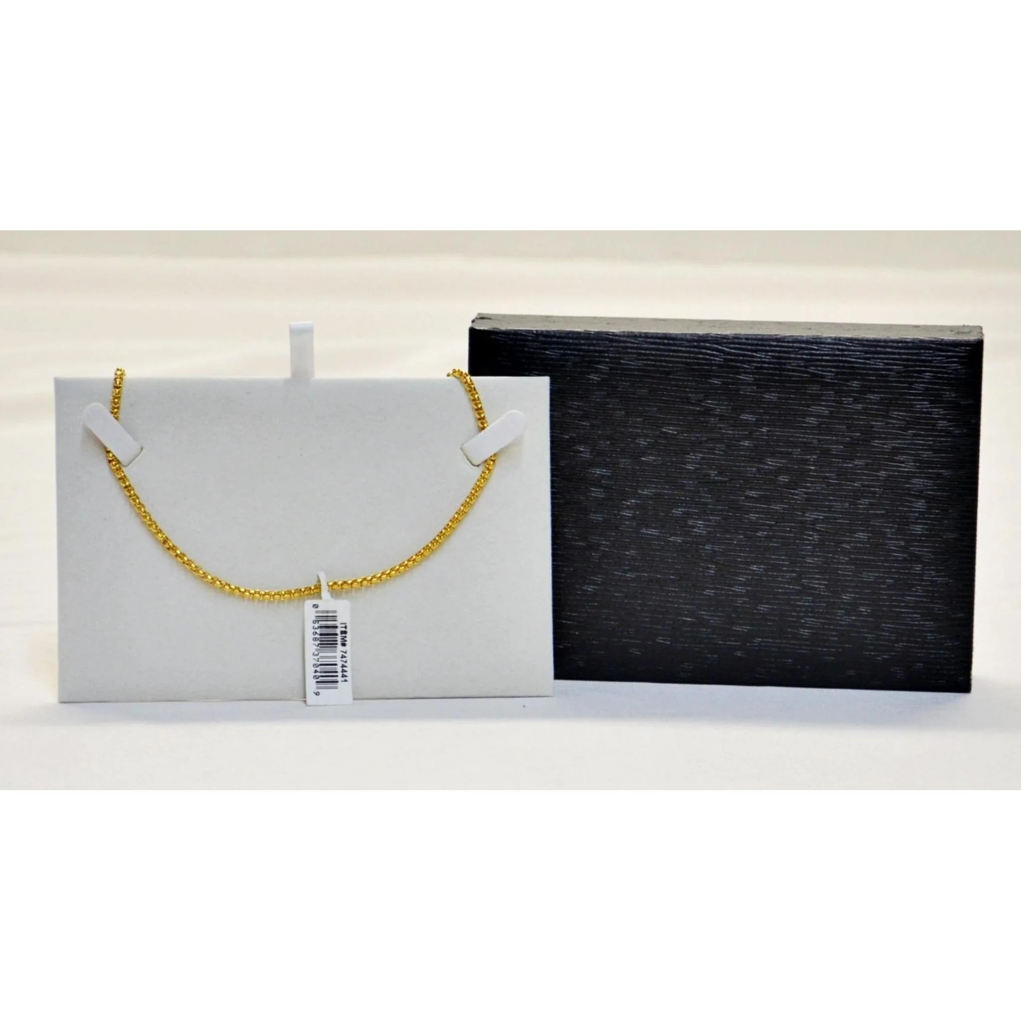 High Polish and Diamond Cut Round Box Chain in Yellow 18K Gold - Image 5