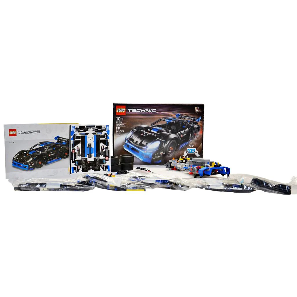 LEGO 42176 Technic Porsche GT4E Performance Racing Car - Image 3