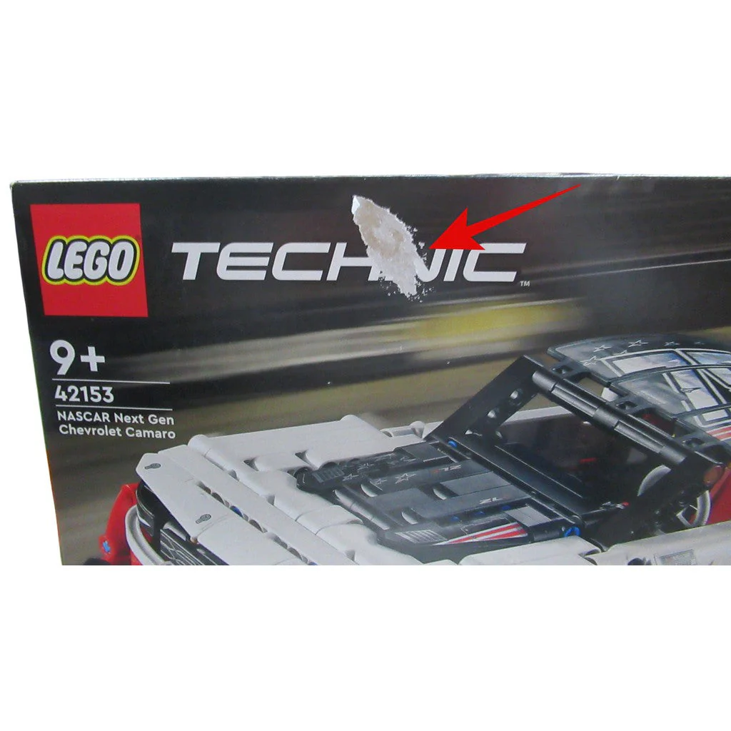 LEGO Technic NASCAR Next Gen Chevrolet Camaro ZL1 42153 - Image 5