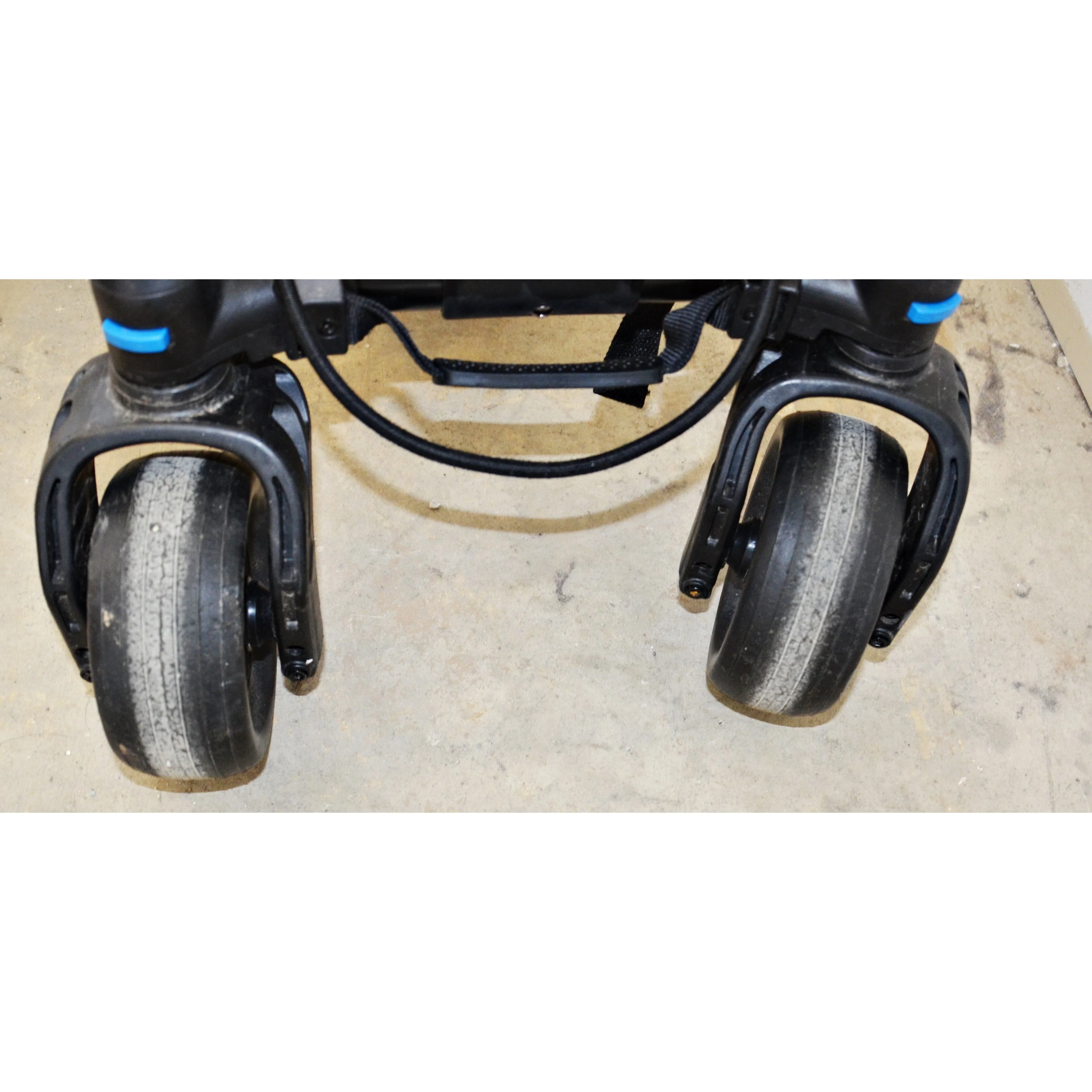MGI Quad Navigator Remote Controlled Electric Cart - Image 13