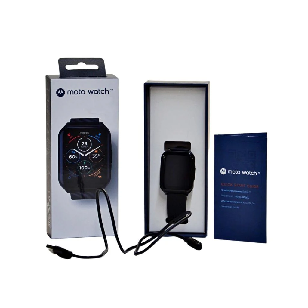 Motorola Moto70 Smartwatch with Heart Rate Monitor Wristwatch Black