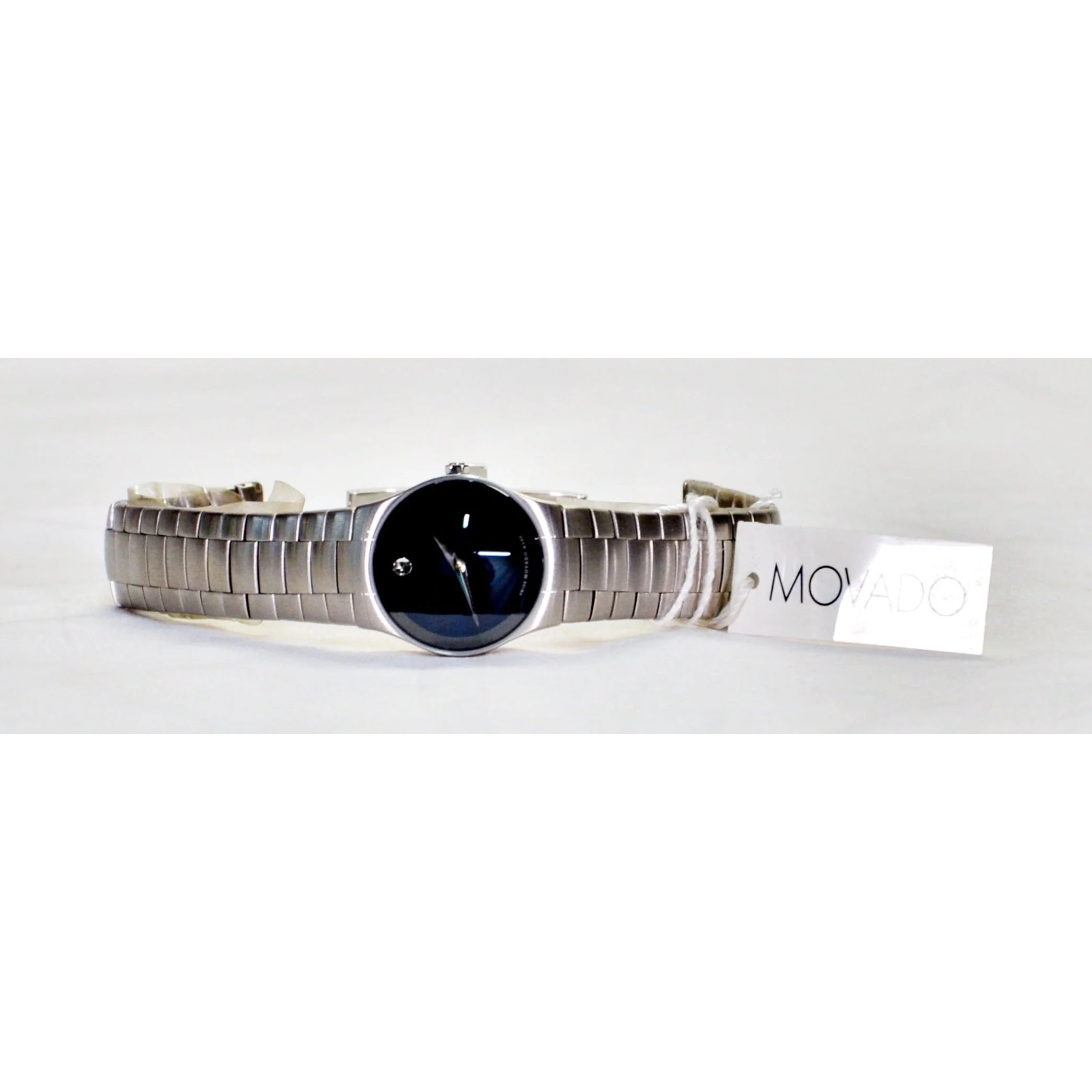 Movado Women's Swiss-movement watch 11762061 - Silver - Image 2