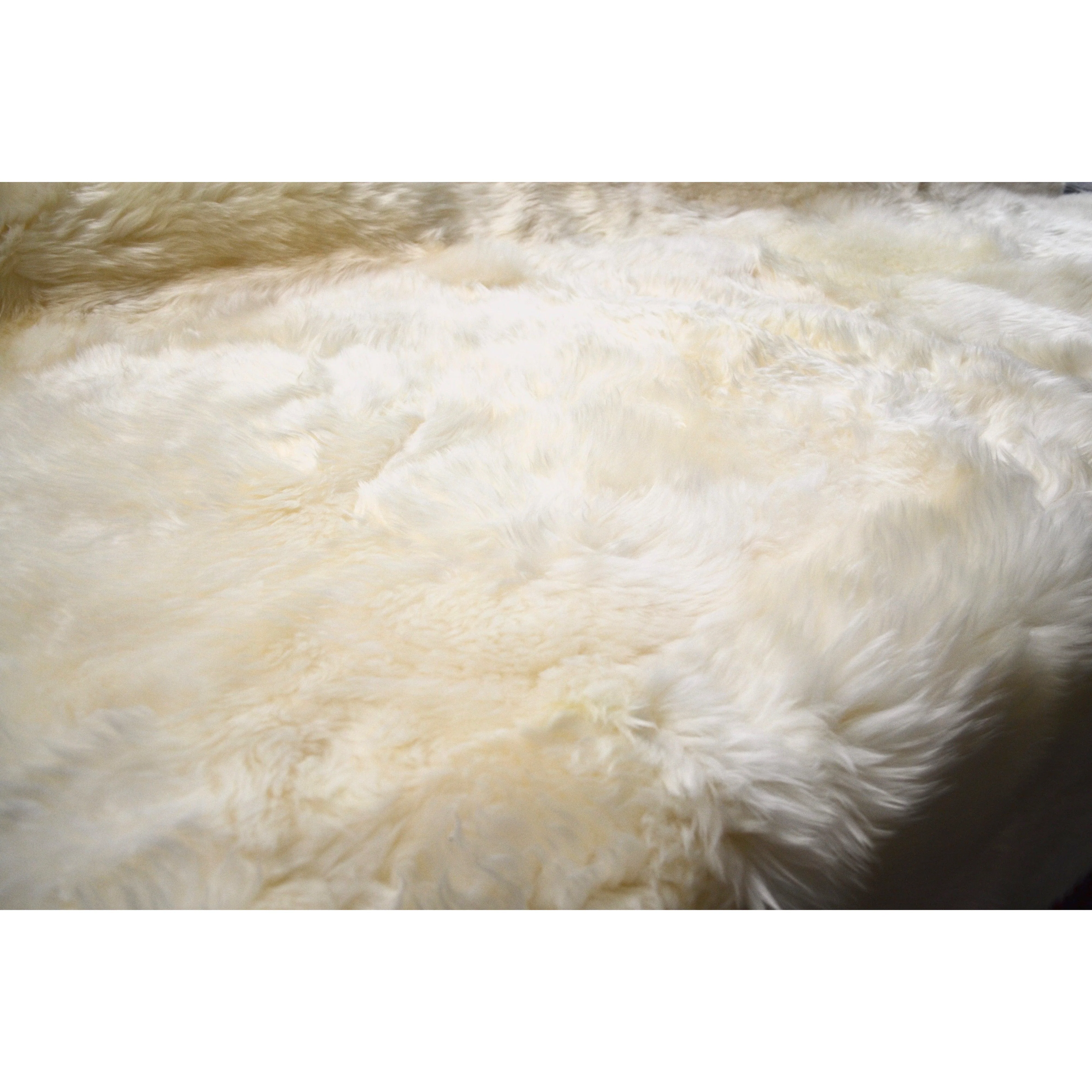 Exquisite Rugs New Zealand Handmade Sheepskin Rug Beige 5' x 8' - Image 2