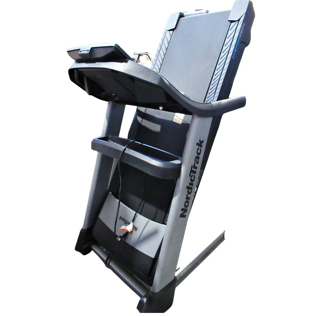 NordicTrack Elite 900 Treadmill *** - Image 4