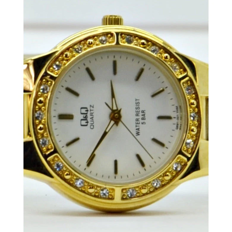 Q&Q Ladies Watch Gold-Tone - Image 2