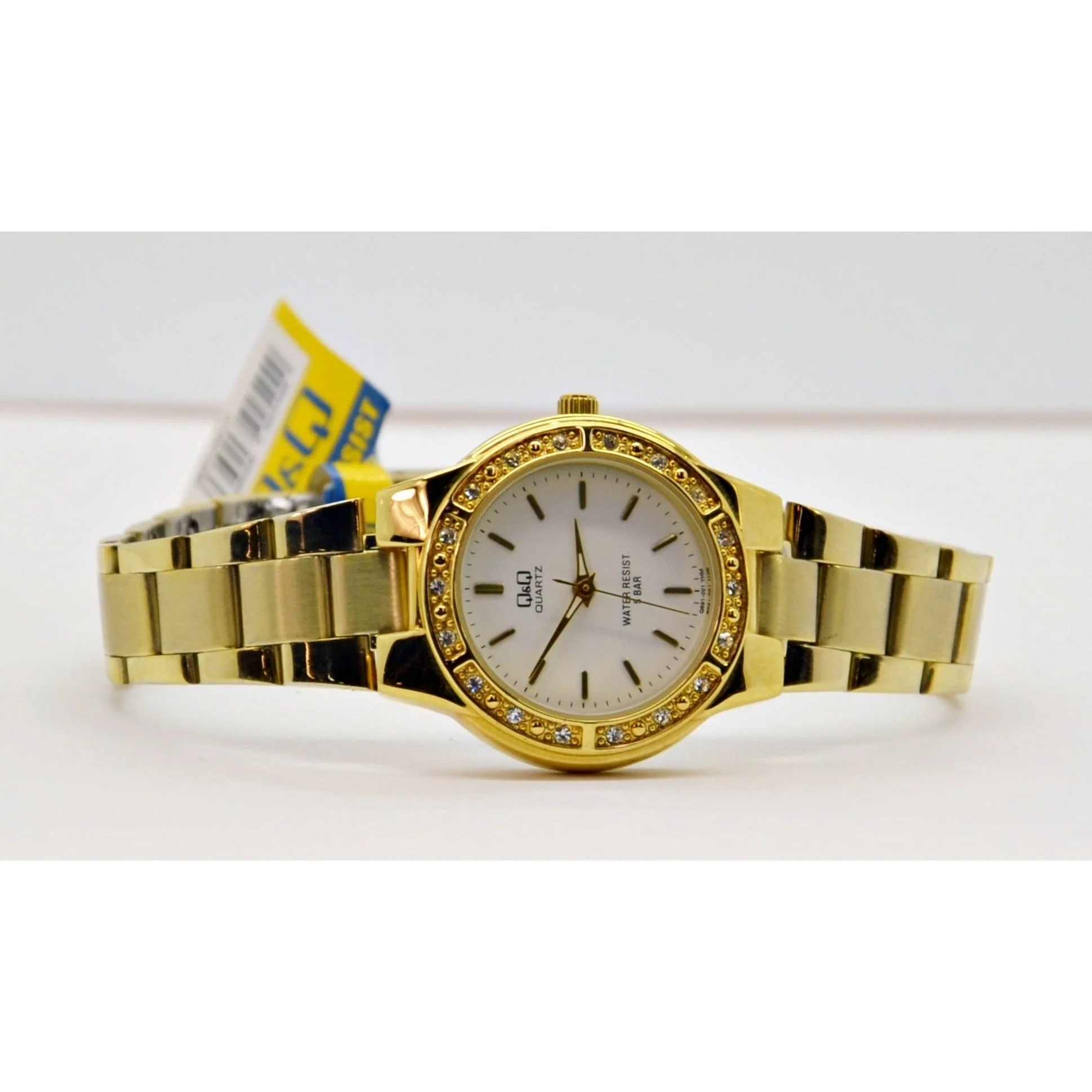 Q&Q Ladies Watch Gold-Tone - Image 3