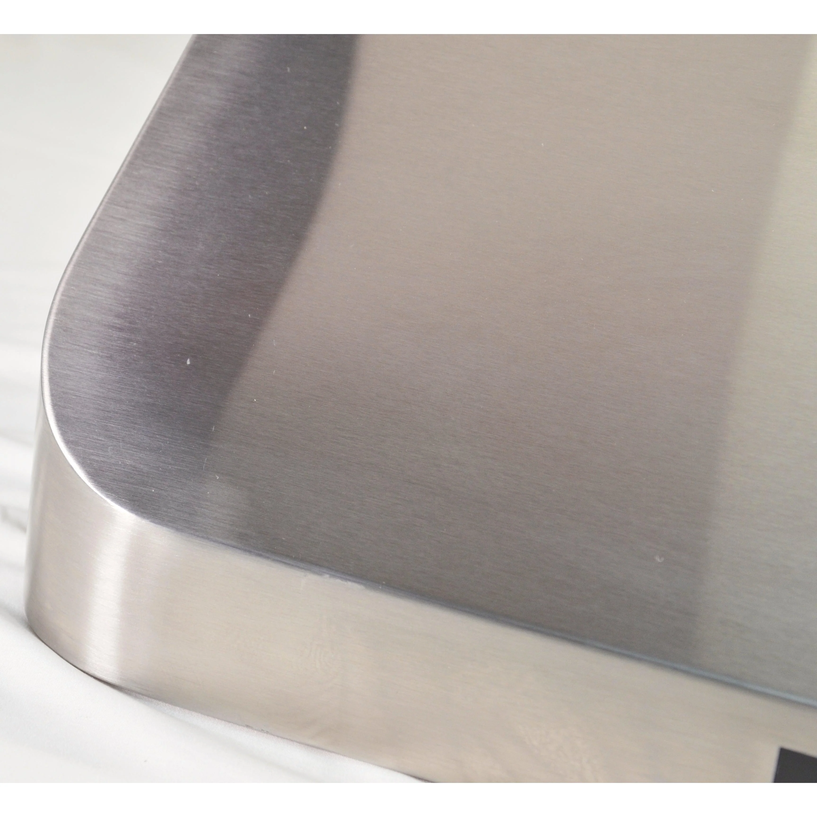 Thor Kitchen HRH3001U 30" Stainless Steel Under Cabinet Range Hood with Flaws - Image 6